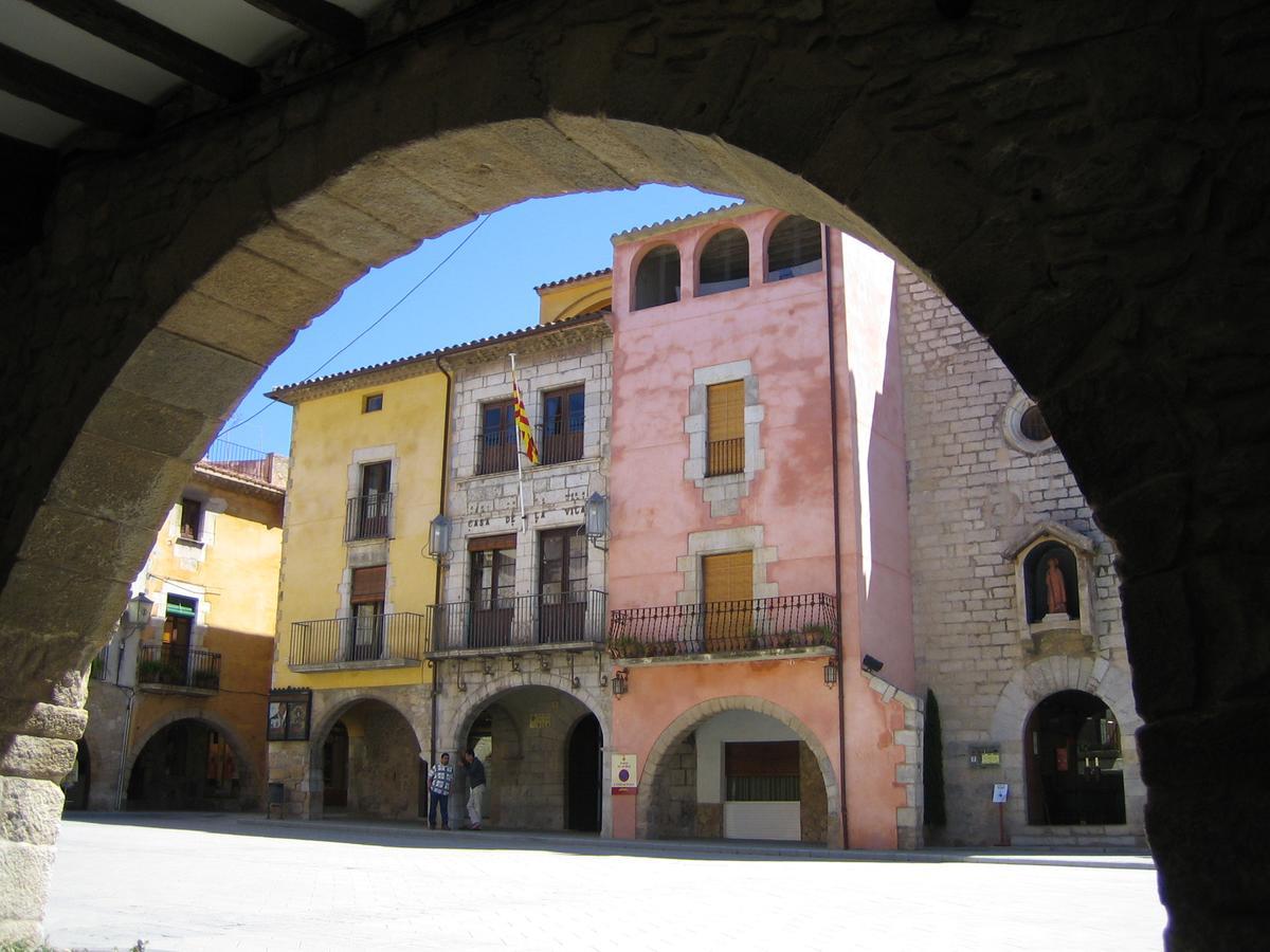 L'Encant Torroella De Montgri Bagian luar foto